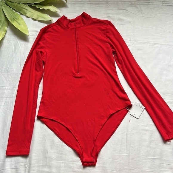 NWT MANGOPOP Long Sleeve Mock Turtle Neck Zip Up Bodysuit - Picture 4 of 10